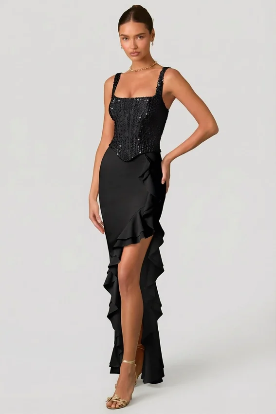 Robina Embellished Ruffle-Trim Corset Gown i svart Robina Embellished Ruffle-Trim Corset Gown i svart