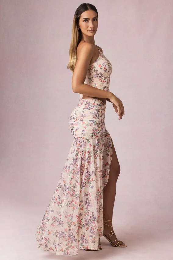 Romy asymmetrisk maxikjol med rynkad midja i primroseblommigt mönster Romy asymmetrisk maxikjol med rynkad midja i primroseblommigt mönster