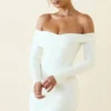 Rosanna Off-Shoulder Ruched Bodycon Miniklänning i Vanilla Rosanna Off-Shoulder Ruched Bodycon Miniklänning i Vanilla