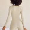 Rue långärmad unitard med fyrkantig halsringning i ivory Rue långärmad unitard med fyrkantig halsringning i ivory