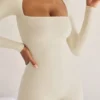 Rue långärmad unitard med fyrkantig halsringning i ivory Rue långärmad unitard med fyrkantig halsringning i ivory