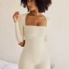 Rue långärmad unitard med fyrkantig halsringning i ivory Rue långärmad unitard med fyrkantig halsringning i ivory
