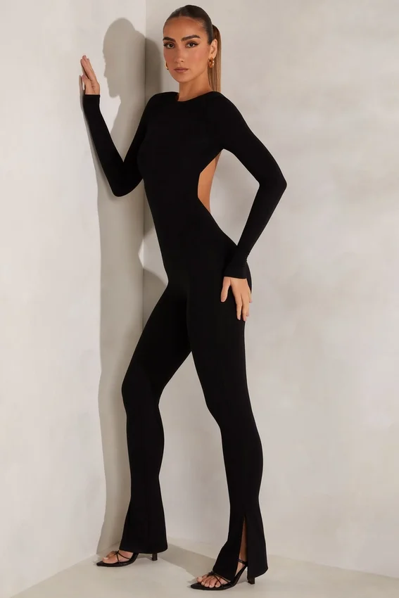 Rumer jumpsuit med hög hals och öppen rygg i svart Rumer jumpsuit med hög hals och öppen rygg i svart