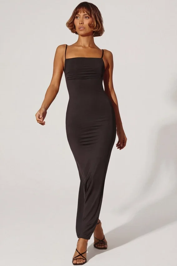 Ryatt rynkad bodycon-maxiklänning i svart Ryatt rynkad bodycon-maxiklänning i svart