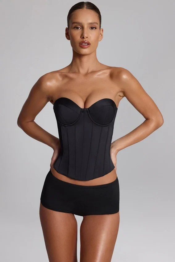 Sabrine Slinky Jersey Low-Rise Hot Pants i svart Sabrine Slinky Jersey Low-Rise Hot Pants i svart