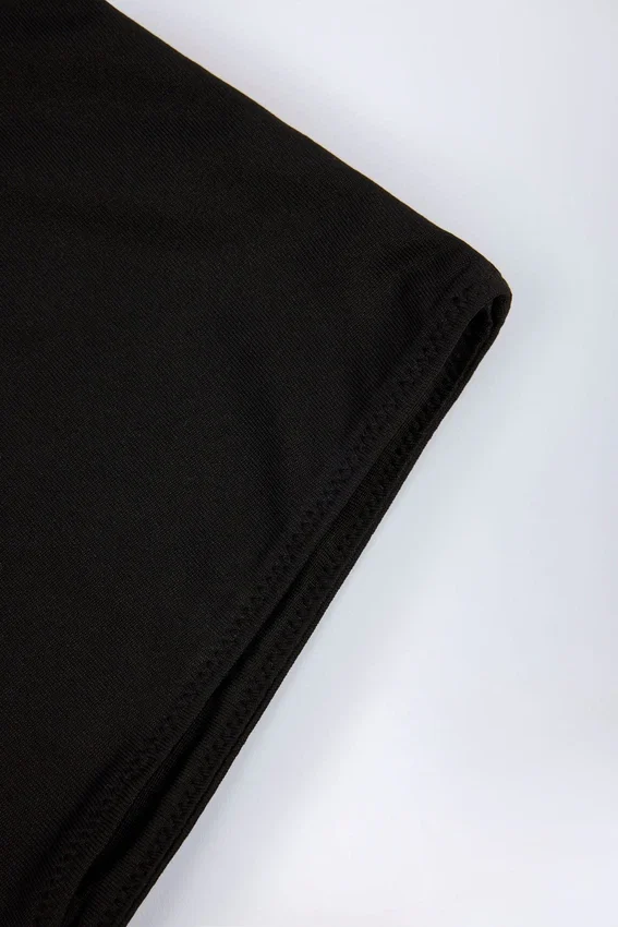 Sabrine Slinky Jersey Low-Rise Hot Pants i svart Sabrine Slinky Jersey Low-Rise Hot Pants i svart