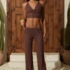 Selara Mid-Rise Flared Trousers i Bronze Selara Mid-Rise Flared Trousers i Bronze