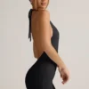 Shelly Modal Ribbad rygglös playsuit i svart Shelly Modal Ribbad rygglös playsuit i svart