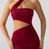 Shyla Slinky Jersey Ruched Cut Out Miniklänning i Ruby Shyla Slinky Jersey Ruched Cut Out Miniklänning i Ruby