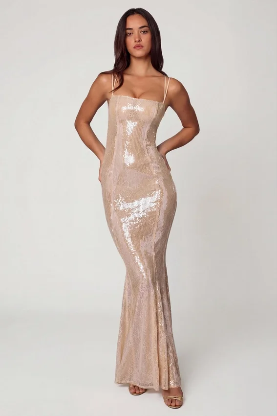 Sima Embellished Square Neck Lace Gown i Pale Peach Sima Embellished Square Neck Lace Gown i Pale Peach