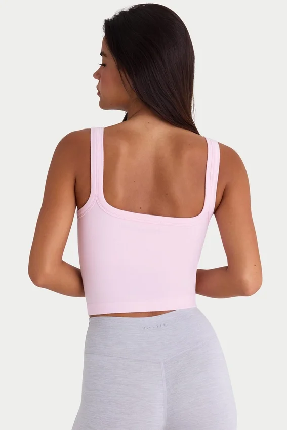 Sömlös, mjuk ribbad tank top med fyrkantig halsringning i puderrosa Sömlös, mjuk ribbad tank top med fyrkantig halsringning i puderrosa