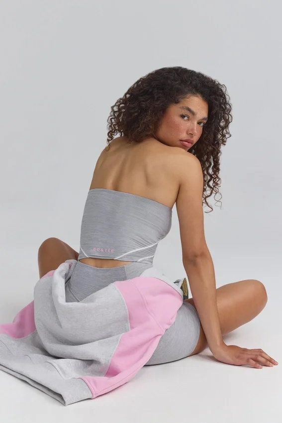 Soft Active bandeau-top med kontrastkant i melerad grå Soft Active bandeau-top med kontrastkant i melerad grå