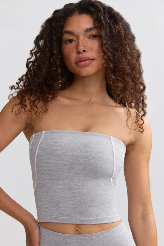 Soft Active bandeau-top med kontrastkant i melerad grå Soft Active bandeau-top med kontrastkant i melerad grå