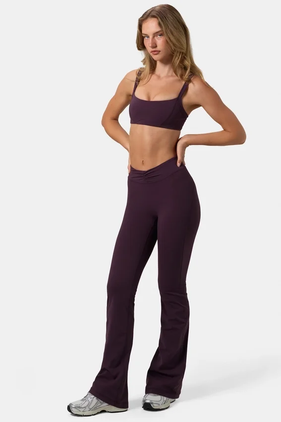 Soft Active-byxor med rynkad vid byxben i färgen Plum Soft Active-byxor med rynkad vid byxben i färgen Plum