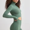 Soft Active-crop-top med hög hals i khaki Soft Active-crop-top med hög hals i khaki