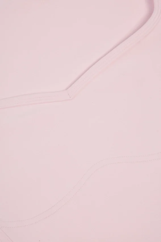 Soft Active crop top med hjärtformad halsringning i balettrosa Soft Active crop top med hjärtformad halsringning i balettrosa