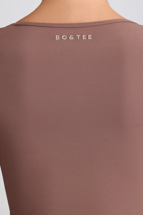 Soft Active crop top med hjärtformad halsringning i färgen Mocha Soft Active crop top med hjärtformad halsringning i färgen Mocha