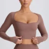 Soft Active crop top med hjärtformad halsringning i färgen Mocha Soft Active crop top med hjärtformad halsringning i färgen Mocha