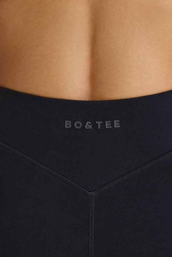 Soft Active Crossover Mini Shorts i svart Soft Active Crossover Mini Shorts i svart