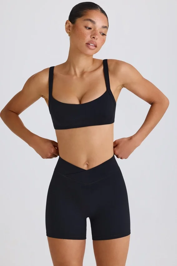 Soft Active Crossover Mini Shorts i svart Soft Active Crossover Mini Shorts i svart