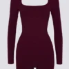Soft Active-helkostym med öppen rygg i burgundy Soft Active-helkostym med öppen rygg i burgundy