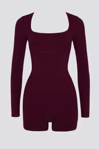 Soft Active-helkostym med öppen rygg i burgundy Soft Active-helkostym med öppen rygg i burgundy