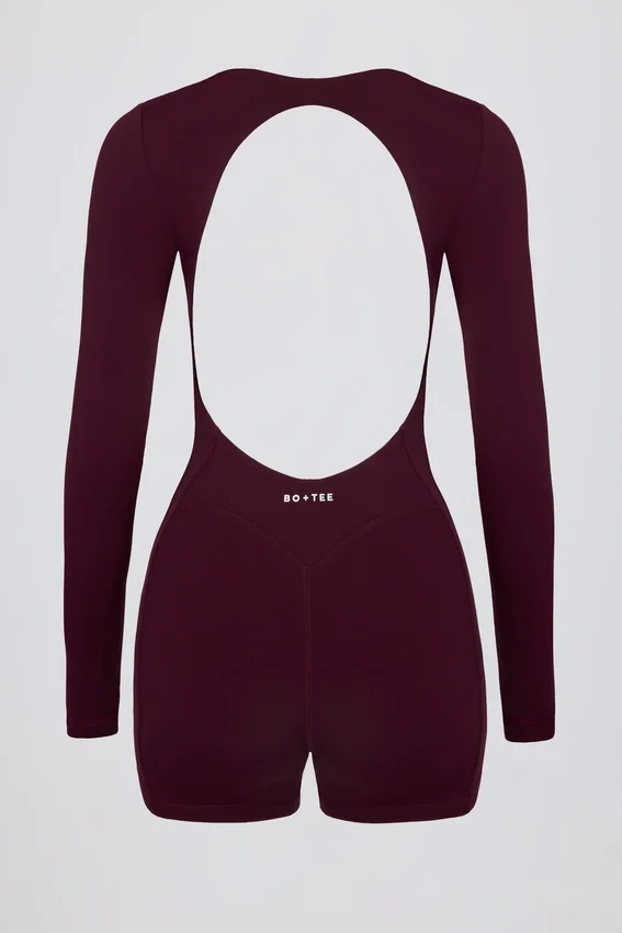 Soft Active-helkostym med öppen rygg i burgundy Soft Active-helkostym med öppen rygg i burgundy