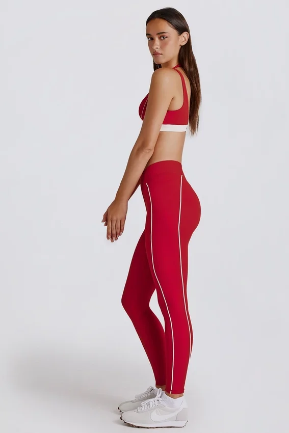 Soft Active-leggings med kontrastdetaljer i mörkrött Soft Active-leggings med kontrastdetaljer i mörkrött