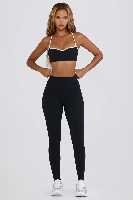 Soft Active-leggings med medelhög midja i svart Soft Active-leggings med medelhög midja i svart