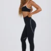 Soft Active-leggings med medelhög midja i svart Soft Active-leggings med medelhög midja i svart