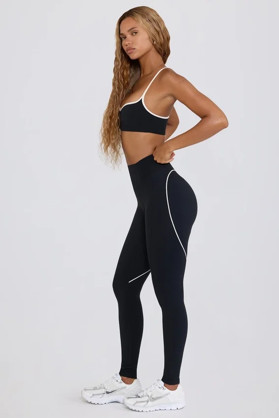 Soft Active-leggings med medelhög midja i svart Soft Active-leggings med medelhög midja i svart