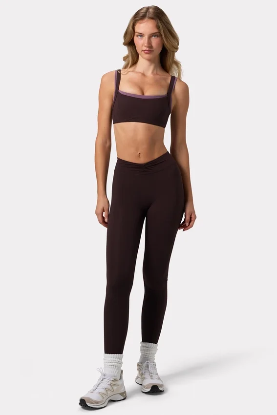 Soft Active-sport-BH med sömdetaljer i färgen Espresso Soft Active-sport-BH med sömdetaljer i färgen Espresso