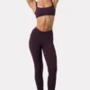 Soft Active sport-BH med sömdetaljer i färgen Plum