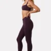 Soft Active-leggings med rynkad midja i färgen Plum Soft Active-leggings med rynkad midja i färgen Plum