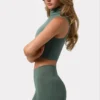 Soft Active-linne med hög hals i khaki Soft Active-linne med hög hals i khaki