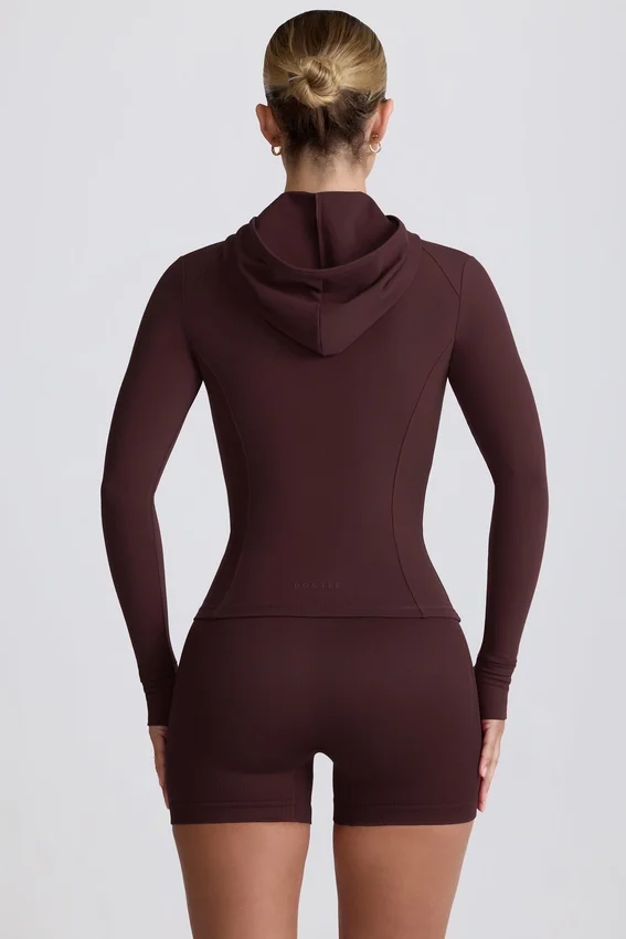 Soft Active-mellanlagerjacka med huva i chokladbrun Soft Active-mellanlagerjacka med huva i chokladbrun