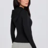 Soft Active-mellanlagerjacka med huva i svart Soft Active-mellanlagerjacka med huva i svart