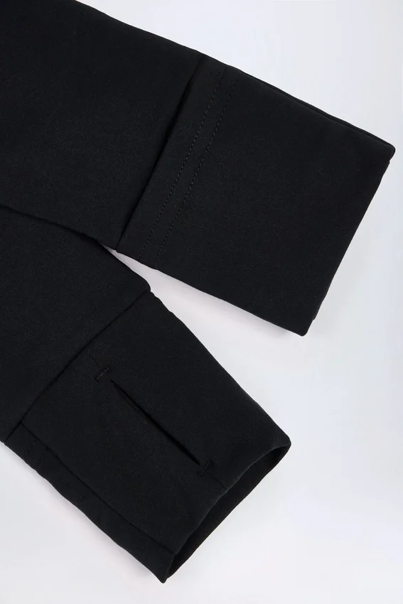 Soft Active-mellanlagerjacka med huva i svart Soft Active-mellanlagerjacka med huva i svart