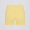 Soft Active Pocket V-Waist Mini Shorts i Lemon Soft Active Pocket V-Waist Mini Shorts i Lemon