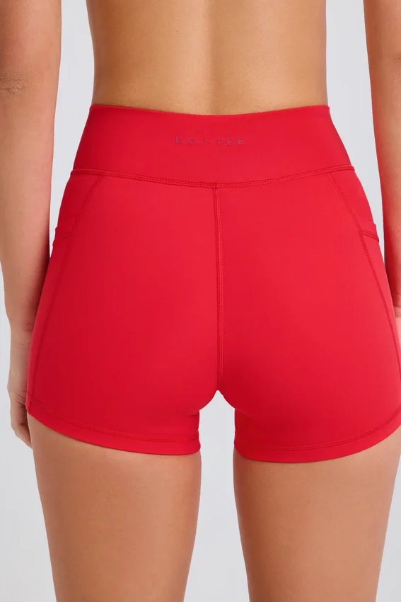 Soft Active Pocket V-Waist Mini Shorts i Strawberry Red Soft Active Pocket V-Waist Mini Shorts i Strawberry Red