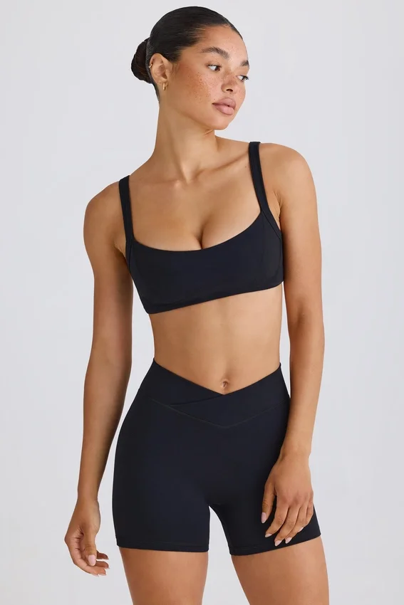 Soft Active-sport-BH med kontrastkant i svart Soft Active-sport-BH med kontrastkant i svart