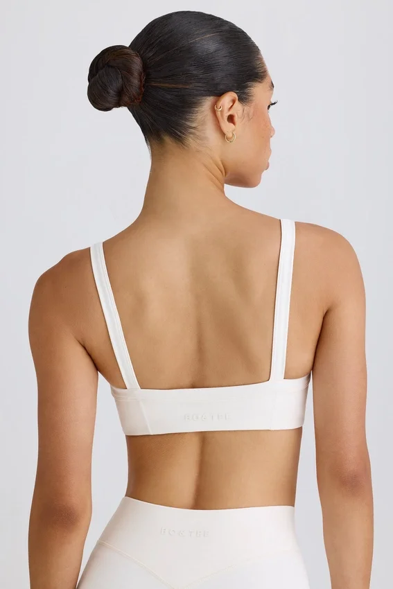 Soft Active-sport-BH med kontrastkant i vitt Soft Active-sport-BH med kontrastkant i vitt