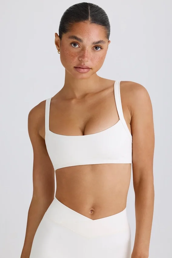Soft Active-sport-BH med kontrastkant i vitt Soft Active-sport-BH med kontrastkant i vitt