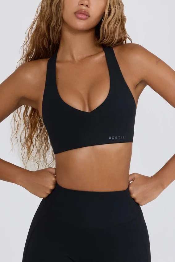 Soft Active sport-BH med V-ringning i svart Soft Active sport-BH med V-ringning i svart
