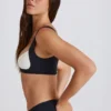 Soft Active sport-BH med vridet framsida i svart Soft Active sport-BH med vridet framsida i svart