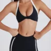 Soft Active sport-BH med vridet framsida och halterneck i svart Soft Active sport-BH med vridet framsida och halterneck i svart