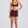 Soft Active V-formade minishorts med fickor i vinrött Soft Active V-formade minishorts med fickor i vinrött