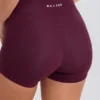 Soft Active V-formade minishorts med fickor i vinrött Soft Active V-formade minishorts med fickor i vinrött