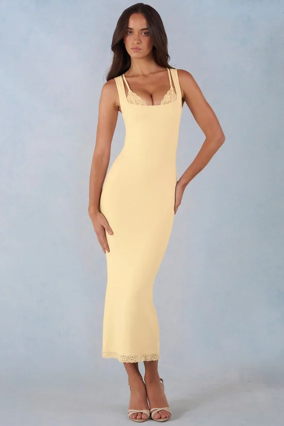 Sorelle Modal Lace-Trim Midaxi-klänning i smörgul Sorelle Modal Lace-Trim Midaxi-klänning i smörgul