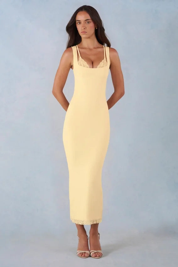 Sorelle Modal Lace-Trim Midaxi-klänning i smörgul Sorelle Modal Lace-Trim Midaxi-klänning i smörgul